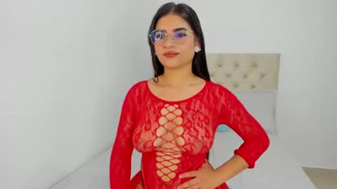 Snapshot of sara_fernandezz chatting on July 2026 06:38:01 AM sara online show from July 2026 06:38:01 AM