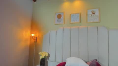 sara_hannks online show from April 2026 02:21:01 PM