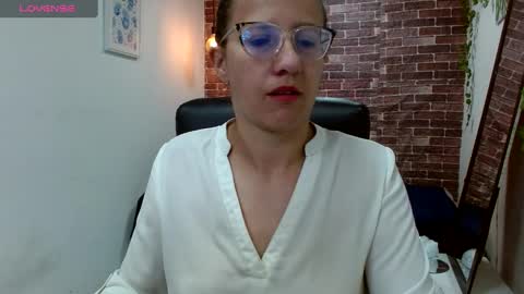 Snapshot of sara_marris0n chatting on December 2024 11:30:02 AM Sara online show from December 2024 11:30:02 AM