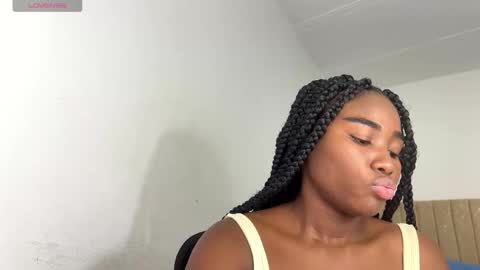 Sara online show from November 2025 09:41:02 PM