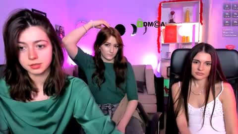 Sara online show from April 2026 07:14:01 PM