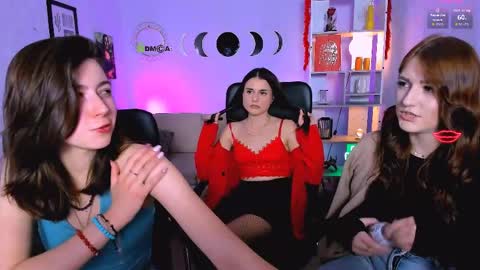 Sara online show from April 2026 07:20:02 PM