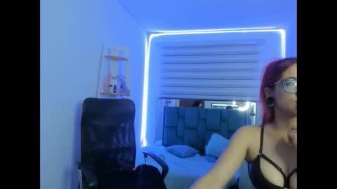sara_red_x online show from April 2026 03:28:01 AM
