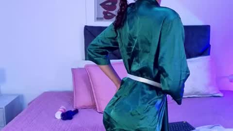 Snapshot of sara_sharma chatting on September 2025 02:08:02 PM sara online show from September 2025 02:08:02 PM