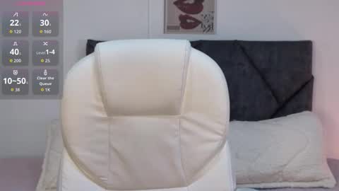 Snapshot of sara_sharma chatting on October 2025 12:17:01 PM sara online show from October 2025 12:17:01 PM