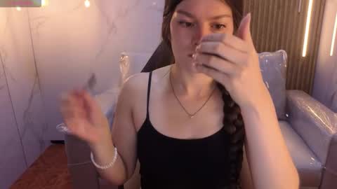 Snapshot of sara_valderrama_ chatting on December 2025 11:26:02 AM sara_valderrama_ online show from December 2025 11:26:02 AM