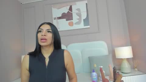 Snapshot of sara_vanegas1 chatting on September 2025 11:48:01 AM Sara online show from September 2025 11:48:01 AM