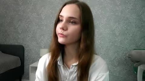 Im Sara  online show from October 2025 07:12:02 PM