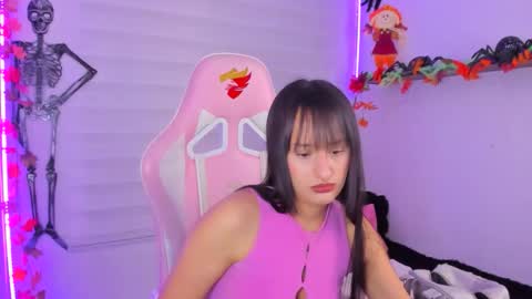 Sarah Ramirez online show from November 2025 03:19:01 AM