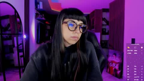 Sara online show from February 2026 11:33:01 PM