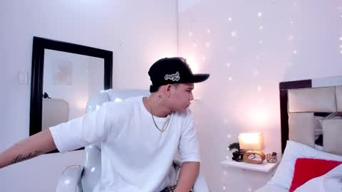 Snapshot of saraandstiven chatting on March 2025 03:19:01 AM Sara And Stiven online show from March 2025 03:19:01 AM