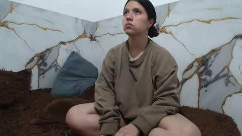 sara and thomas online show from December 2025 06:59:02 PM