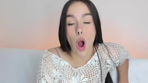 Sara online show from December 2025 10:17:02 PM