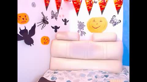 Sarah online show from October 2025 04:39:01 PM