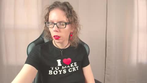 Sara Desire online show from October 2025 12:45:02 PM