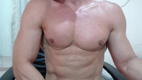 saradorj92 online show from January 2026 12:24:01 AM