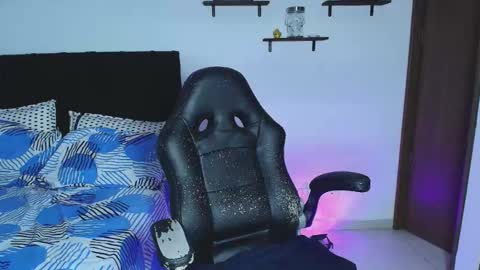 Sara online show from October 2025 04:20:01 AM