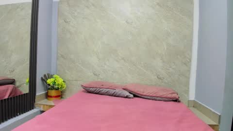 Sarah online show from December 2025 11:58:02 AM