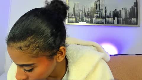 sarah_ashbourne online show from November 2025 01:11:01 PM