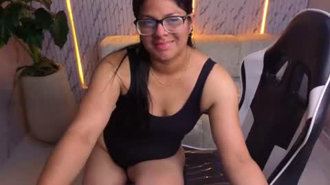 Snapshot of sarah_bay_tx chatting on June 2026 08:07:02 PM sarah_bay_tx online show from June 2026 08:07:02 PM
