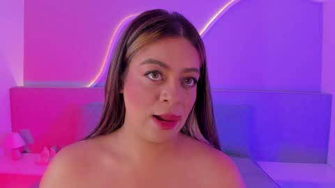 Snapshot of sarah_bonneth chatting on May 2026 11:05:01 AM Sarah Bonneth online show from May 2026 11:05:01 AM