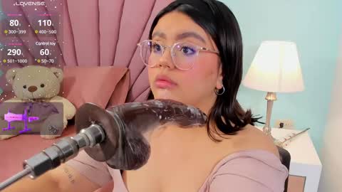 Snapshot of sarah_gold_1 chatting on March 2025 11:49:02 PM Sarah online show from March 2025 11:49:02 PM