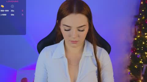 Snapshot of sarah_swtt chatting on December 2024 03:33:02 AM - next broadcast 28 nov 7 pm Col online show from December 2024 03:33:02 AM