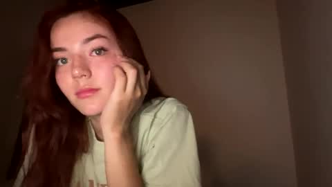 Snapshot of sarah_swtt chatting on January 2025 04:44:01 AM - next broadcast 28 nov 7 pm Col online show from January 2025 04:44:01 AM