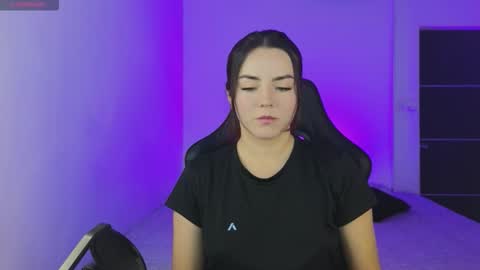 Snapshot of sarah_swtt chatting on November 2025 03:07:01 AM - next broadcast 28 nov 7 pm Col online show from November 2025 03:07:01 AM