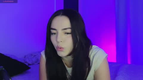 Snapshot of sarah_swtt chatting on November 2025 04:11:02 AM - next broadcast 28 nov 7 pm Col online show from November 2025 04:11:02 AM