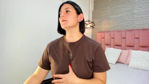 Sarah Deyvis online show from January 2025 02:48:01 PM