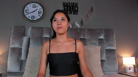 Snapshot of sarahevans__ chatting on December 2024 06:15:01 PM Sarah Evans online show from December 2024 06:15:01 PM