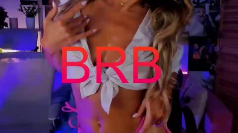 Snapshot of sarahholly chatting on October 2025 11:31:01 AM Divine Sarah NONUDE model online show from October 2025 11:31:01 AM