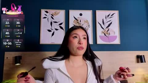 Sarah online show from December 2025 07:53:01 PM