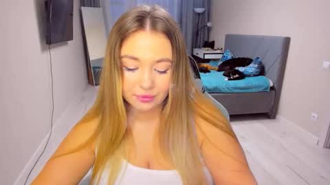 Snapshot of sarahmils chatting on March 2026 02:45:01 PM Sarah online show from March 2026 02:45:01 PM