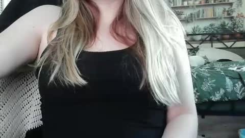 Sarah online show from February 2026 09:22:02 PM