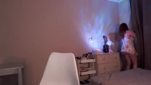 Snapshot of sarahsweetie_ chatting on December 2024 05:46:01 PM Sarah online show from December 2024 05:46:01 PM