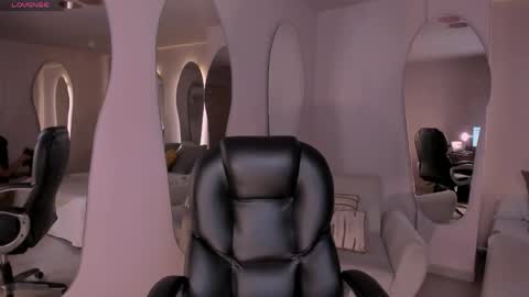 Sarah  independent model online show from April 2026 05:02:02 AM