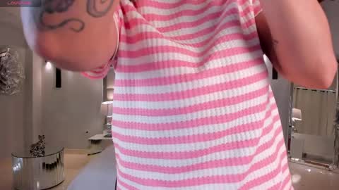 Sarah  independent model online show from May 2026 05:31:02 PM