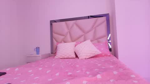 Snapshot of sarak_ chatting on October 2025 11:58:01 AM Sara online show from October 2025 11:58:01 AM