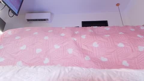 Snapshot of sarak_ chatting on November 2025 12:04:01 PM Sara online show from November 2025 12:04:01 PM