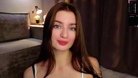 Snapshot of sarakinsly chatting on December 2025 06:19:01 AM Rosie online show from December 2025 06:19:01 AM