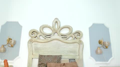 Sara online show from December 2024 02:06:02 PM