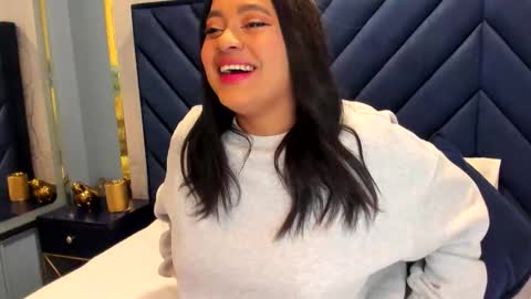 Snapshot of saramagiic chatting on November 2025 11:32:02 AM online show from November 2025 11:32:02 AM