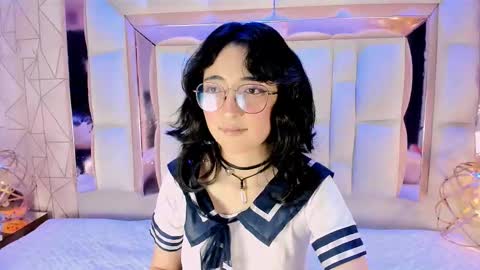 sara  online show from November 2025 05:52:02 AM