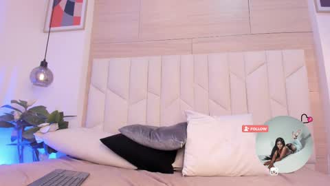 Sara online show from February 2025 11:09:02 PM