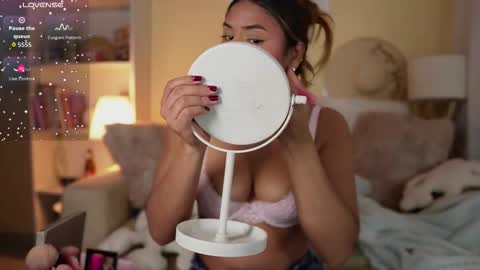 Sara online show from November 2025 11:04:02 PM