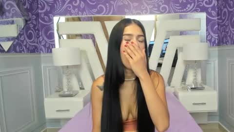 Snapshot of sarasweet18_ chatting on February 2025 07:02:01 PM Sara online show from February 2025 07:02:01 PM