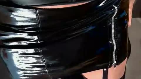 Snapshot of sarateasetv chatting on February 2025 10:20:01 PM Anything you like online show from February 2025 10:20:01 PM