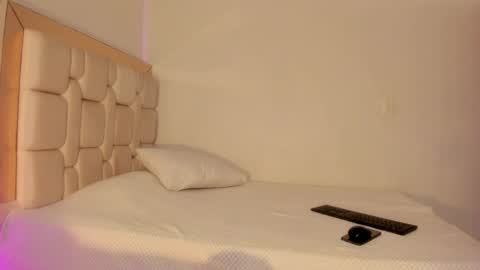 Snapshot of saratorresxx chatting on February 2025 03:08:02 PM Sara online show from February 2025 03:08:02 PM